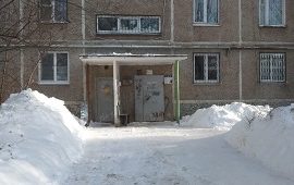 Очистка козырьков от снега Очистка козырьков от снега