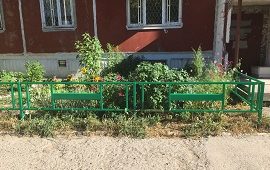 Окрашивание ограждения дома по адресу ул. Коломенская, 7