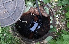 Механическая прочистка выпуска канализации дома по адресу ул. Лиственная, 2